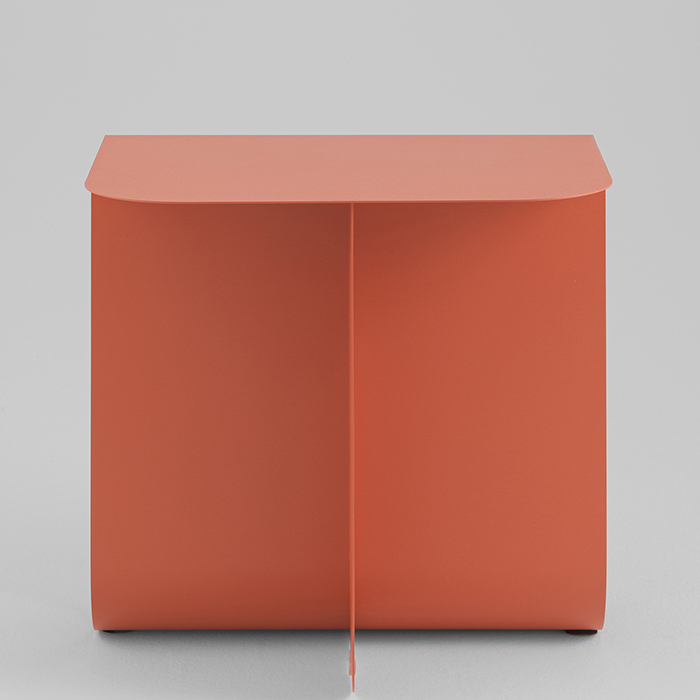 Журнальный столик Laure металл красный Stool Group MT-136S DB-008