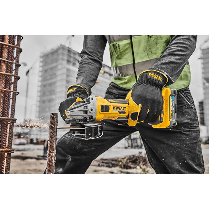 Угловая шлифмашина аккумуляторная DeWalt DCG405P3-QW