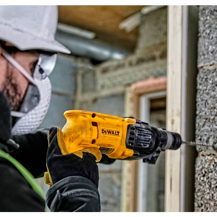 Перфоратор DeWalt D25033-QS