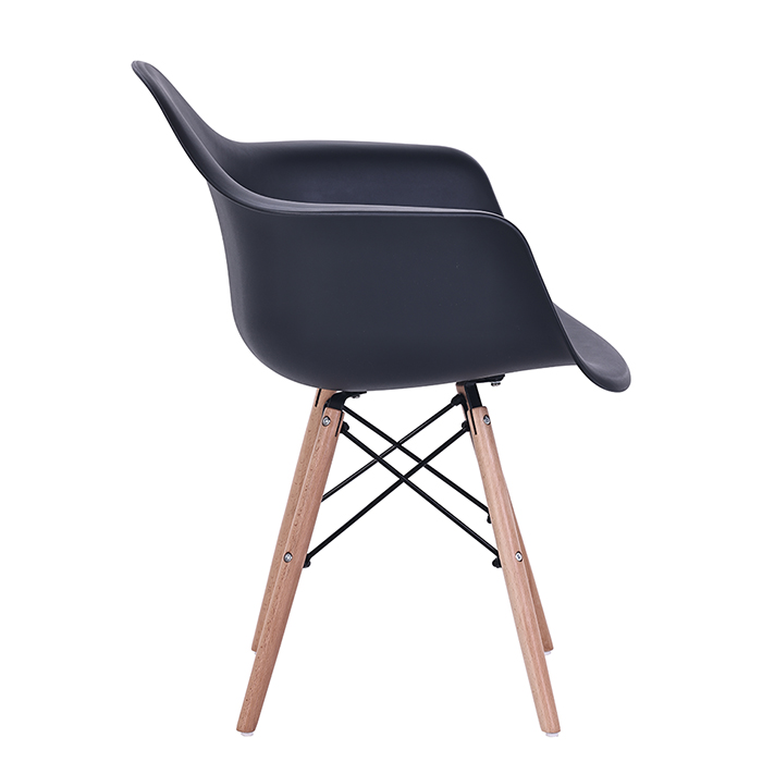 Комплект из 4 стульев Eames Noro HC10177