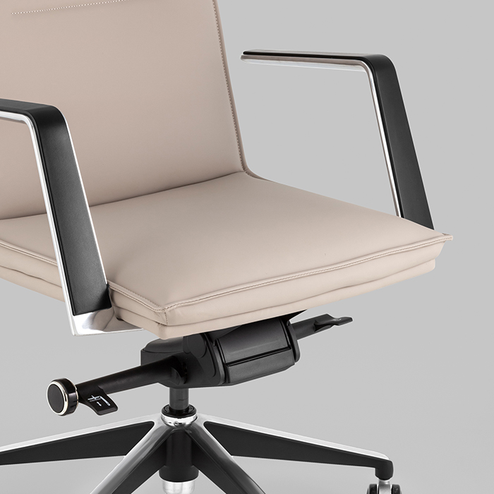 Кресло офисное TopChairs Arrow светло-серый Stool Group A335-A 270-07
