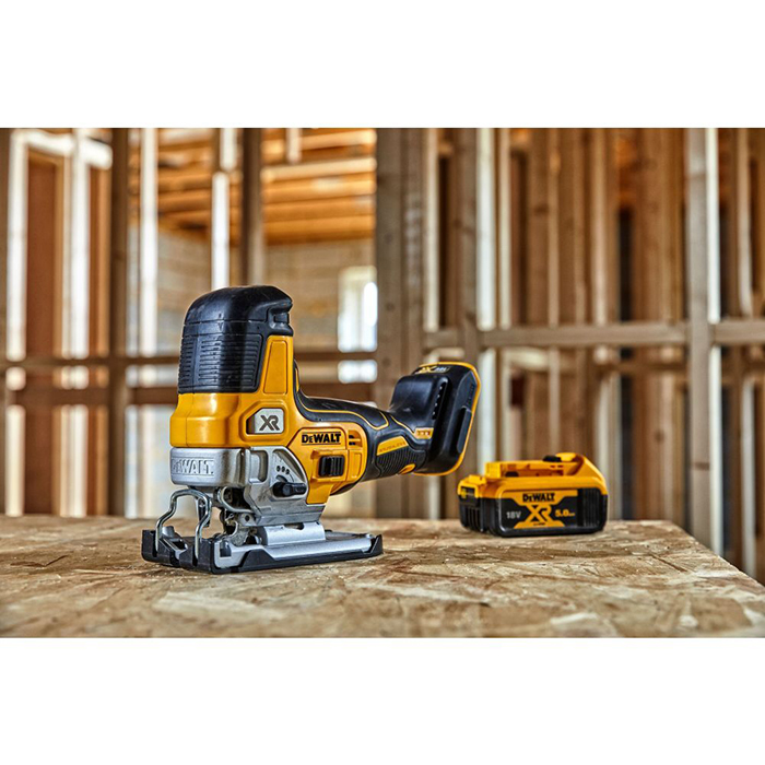 Лобзик аккумуляторный DeWalt DCS335N-XJ (без АКБ и ЗУ)