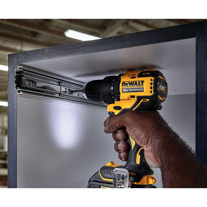 Дрель-шуруповерт аккумуляторная DeWalt DCD708P2T-QW